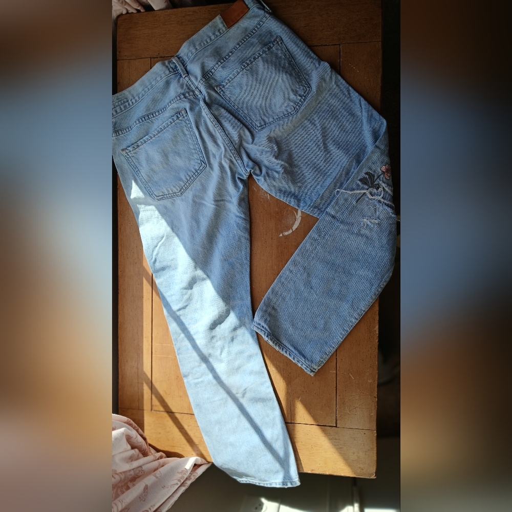 Citizens Of Humanity Light Blue Jeans with Emboidered  Pink Floral Accents - Picture 3 of 8